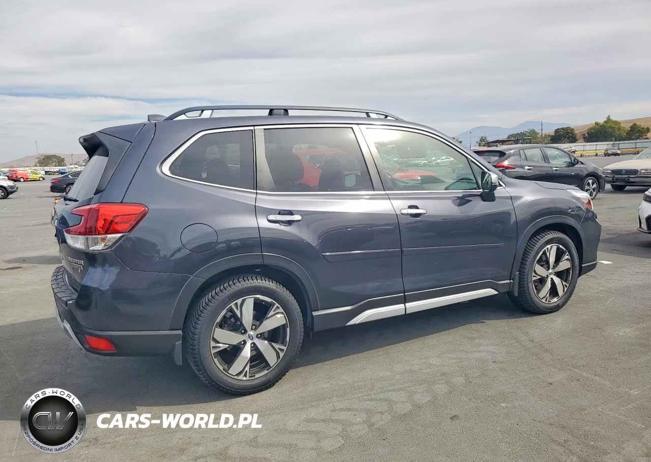 2019 Subaru Forester Touring VIN:JF2SKAWC2KH452533 - 3