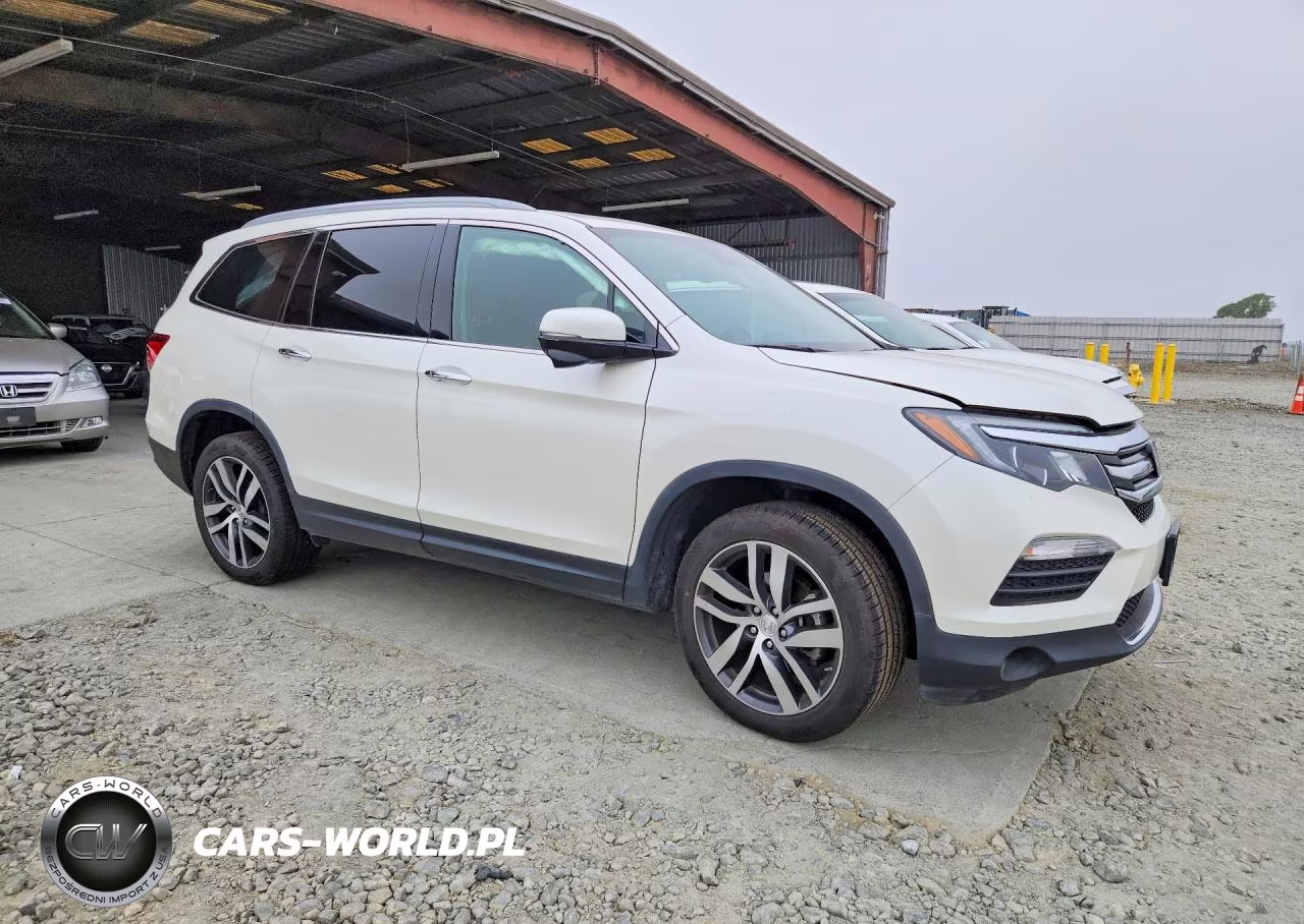 2017 Honda Pilot Touring VIN:5FNYF5H96HB026567 - 4