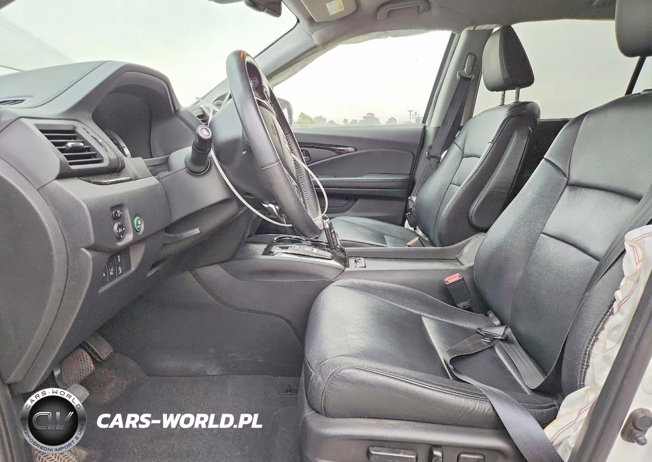 2017 Honda Pilot Touring VIN:5FNYF5H96HB026567 - 7