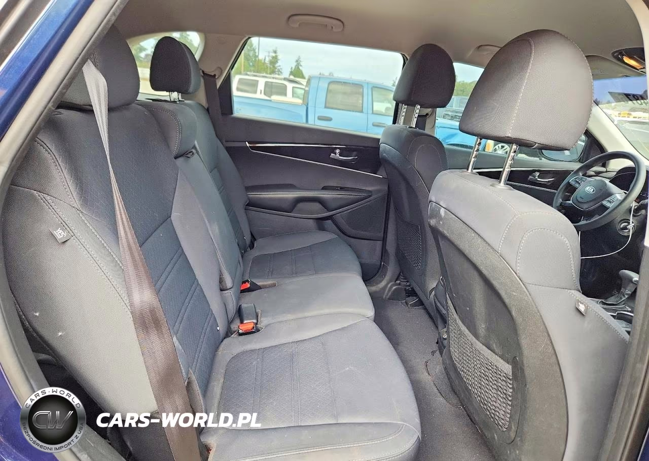 2019 Kia Sorento Lx VIN:5XYPG4A32KG511202 - 11