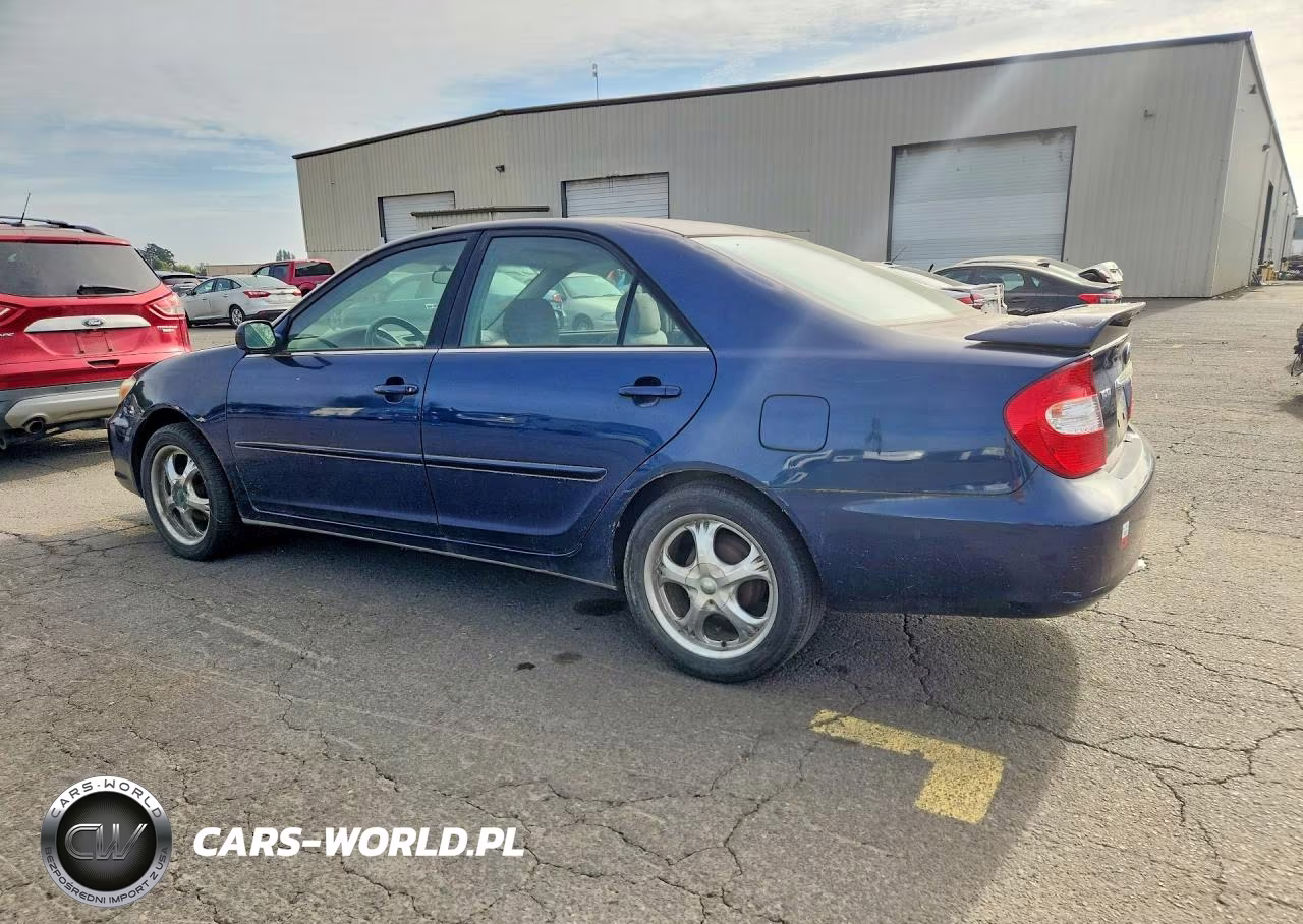 2002 Toyota Camry Le VIN:JTDBE32K620029094 - 2