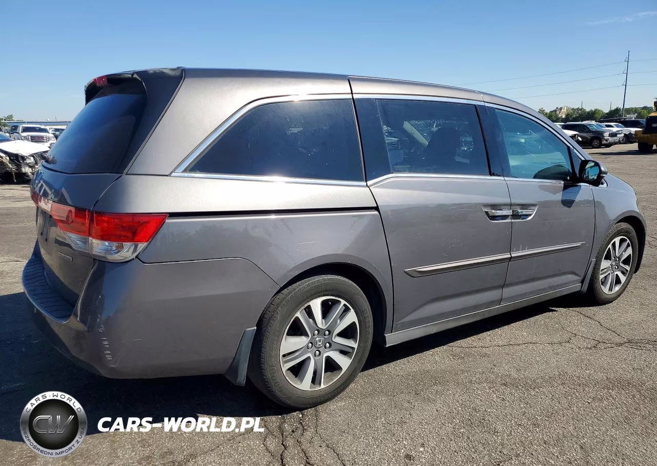 2015 Honda Odyssey Touring VIN:5FNRL5H92FB091541 - 3