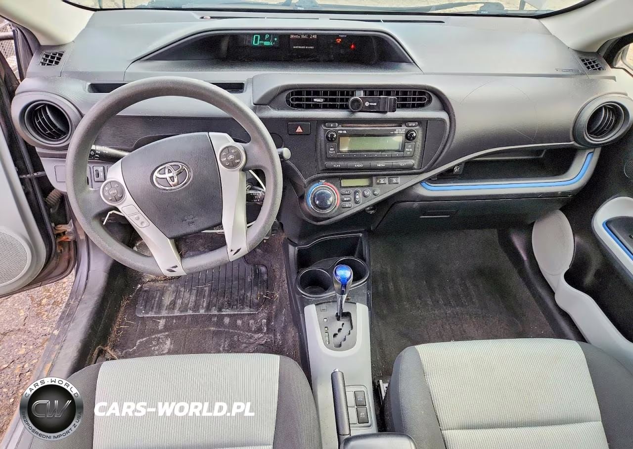 2013 Toyota Prius C Two VIN:JTDKDTB3XD1540140 - 8