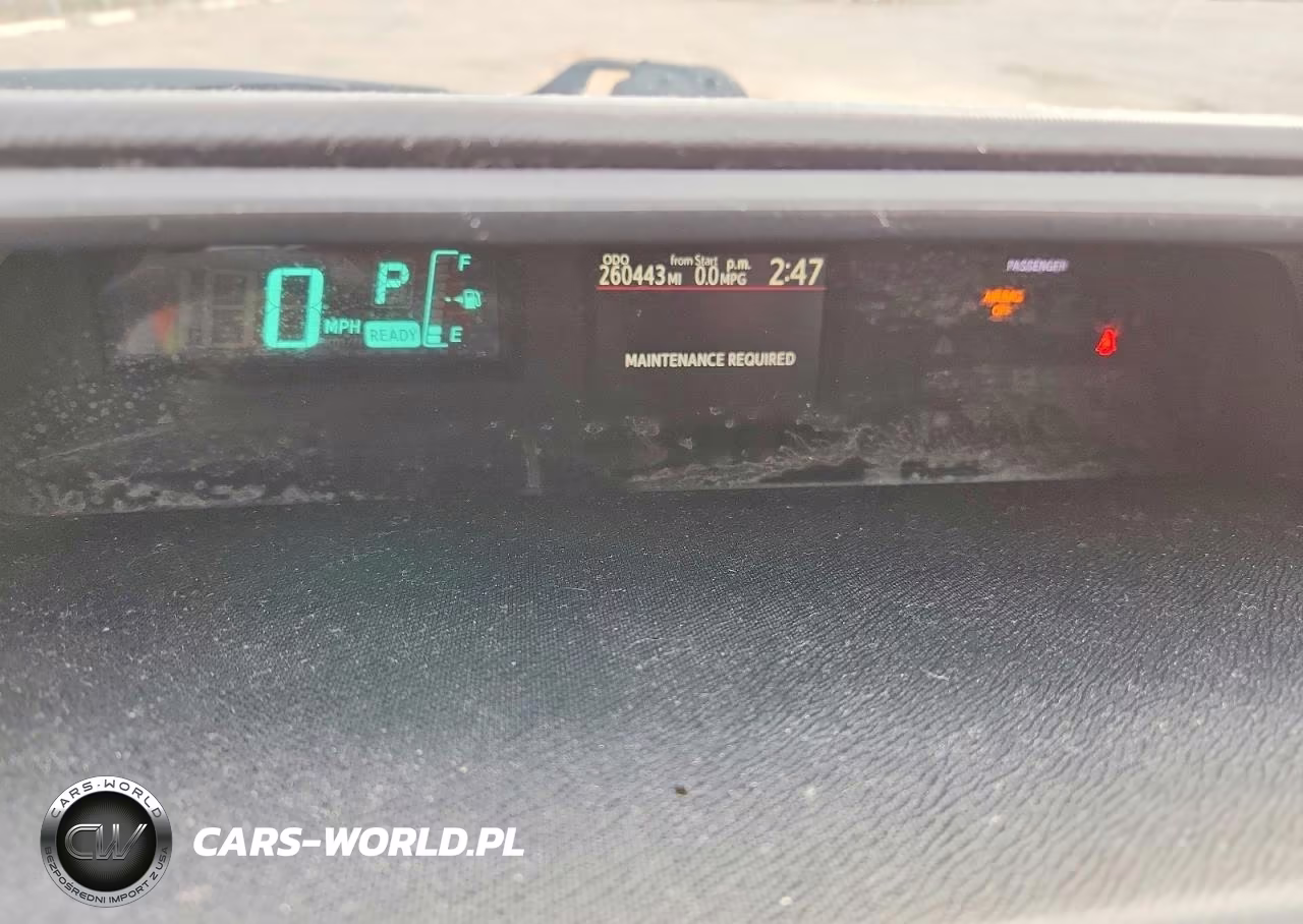 2013 Toyota Prius C Two VIN:JTDKDTB3XD1540140 - 9