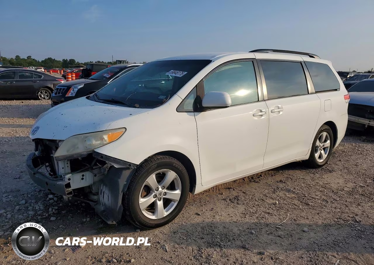 2012 Toyota Sienna Le VIN:5TDKK3DC2CS216331 - 1