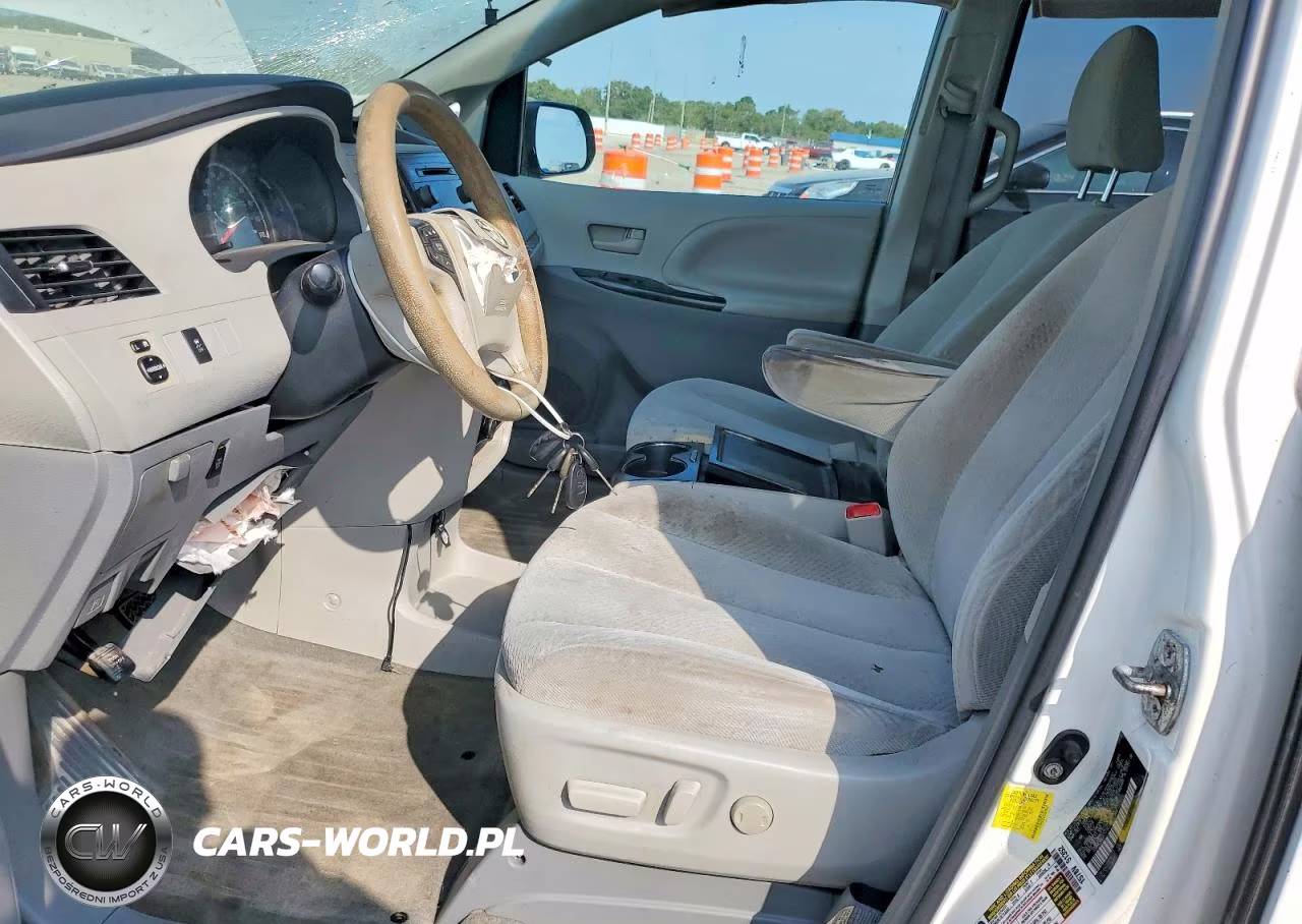 2012 Toyota Sienna Le VIN:5TDKK3DC2CS216331 - 7