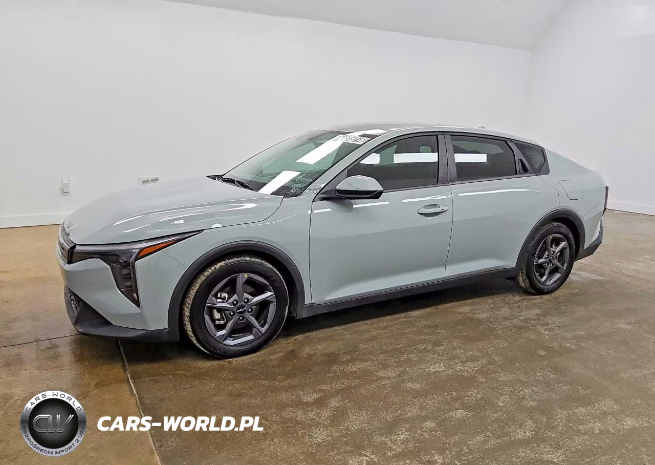 2025 Kia K4 Lxs VIN:3KPFT4DE3SE119363 - 1