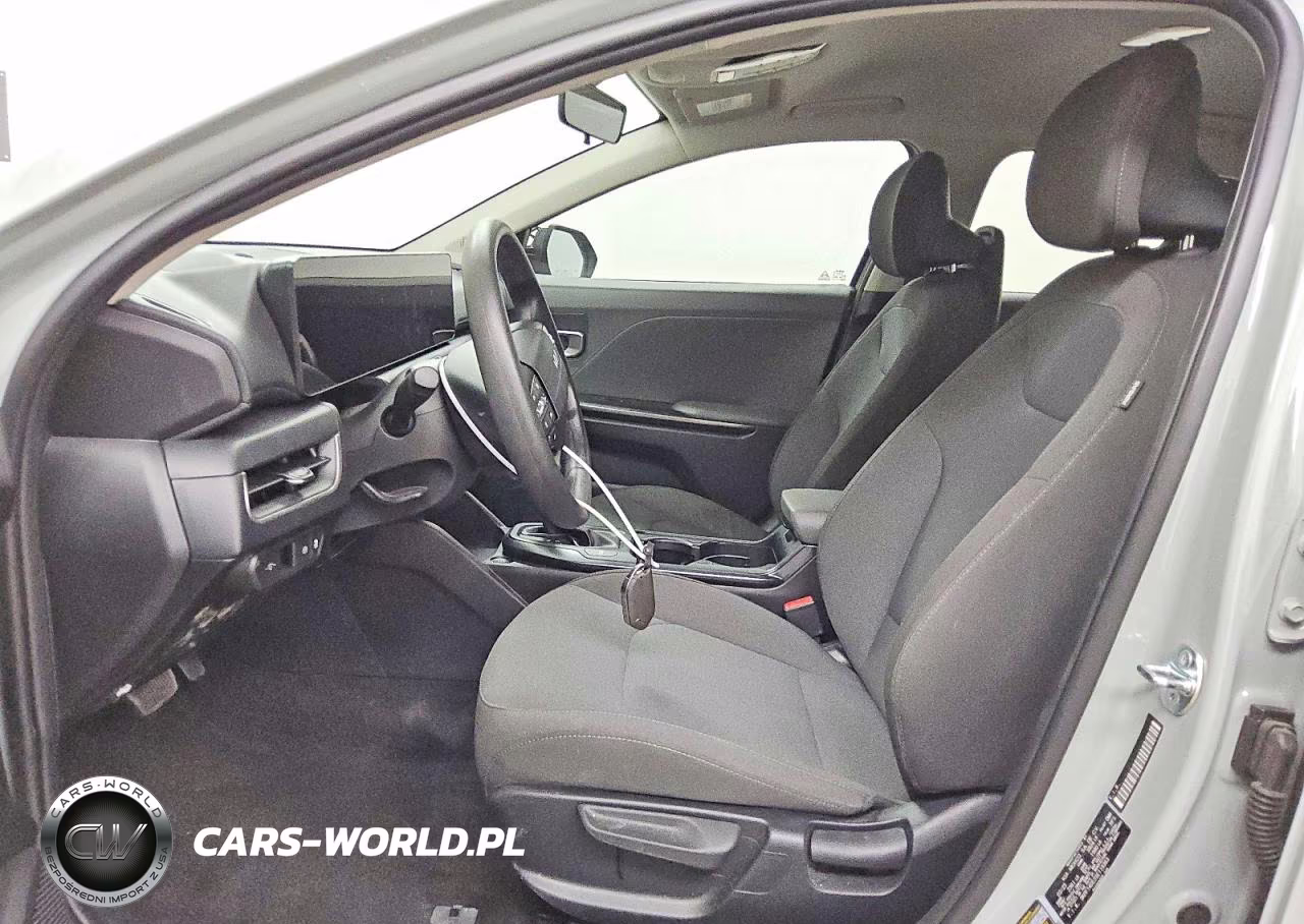 2025 Kia K4 Lxs VIN:3KPFT4DE3SE119363 - 7