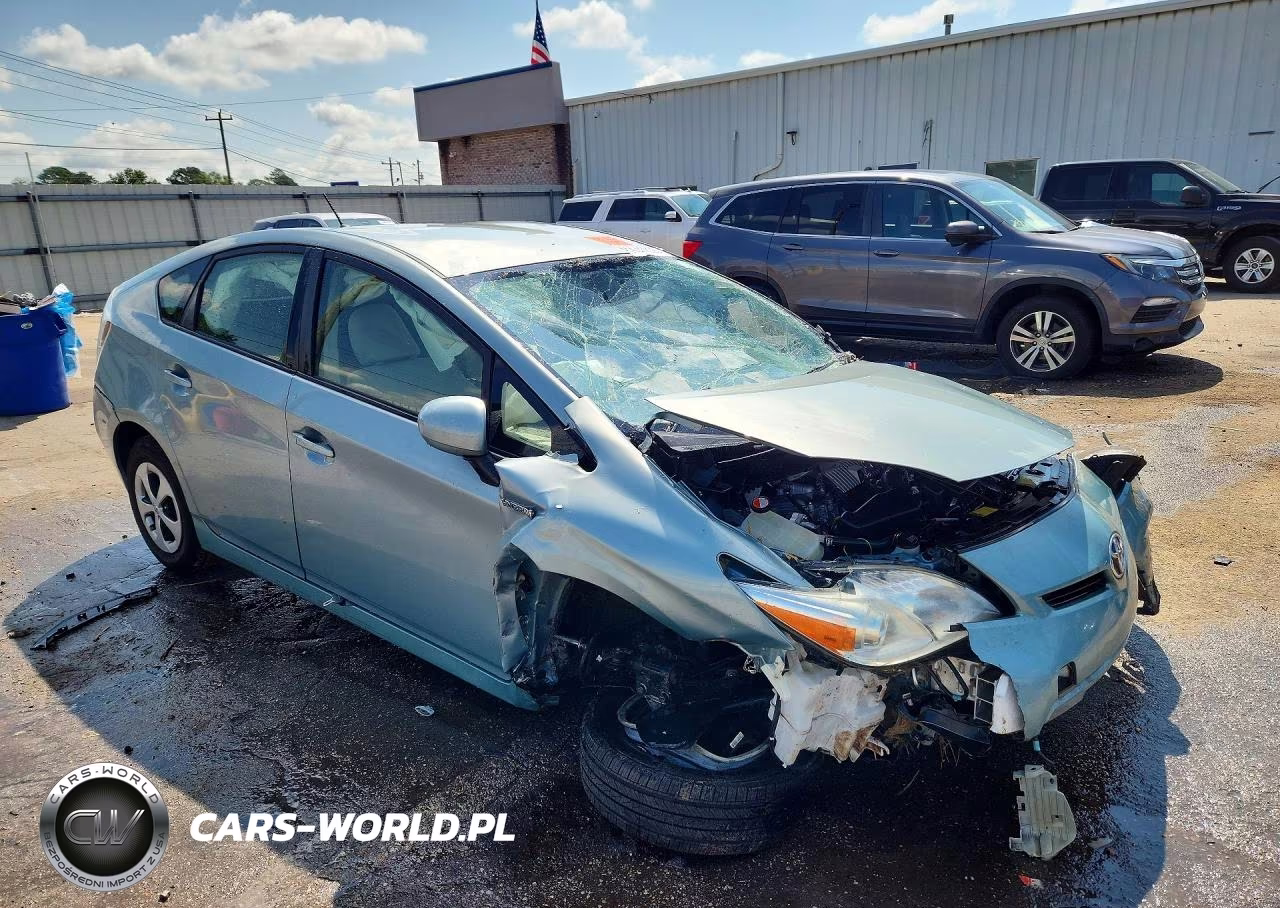 2014 Toyota Prius Two VIN:JTDKN3DU8E1861551 - 4