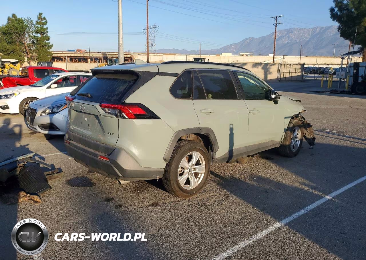 2019 Toyota Rav4 Xle VIN:JTMW1RFV4KD511396 - 3