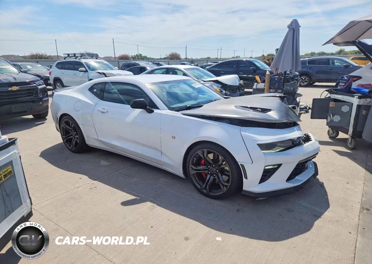 2018 Chevrolet Camaro Ss VIN:1G1FE1R74J0111582 - 4
