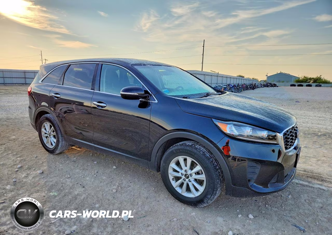2019 Kia Sorento Lx VIN:5XYPG4A37KG568155 - 4