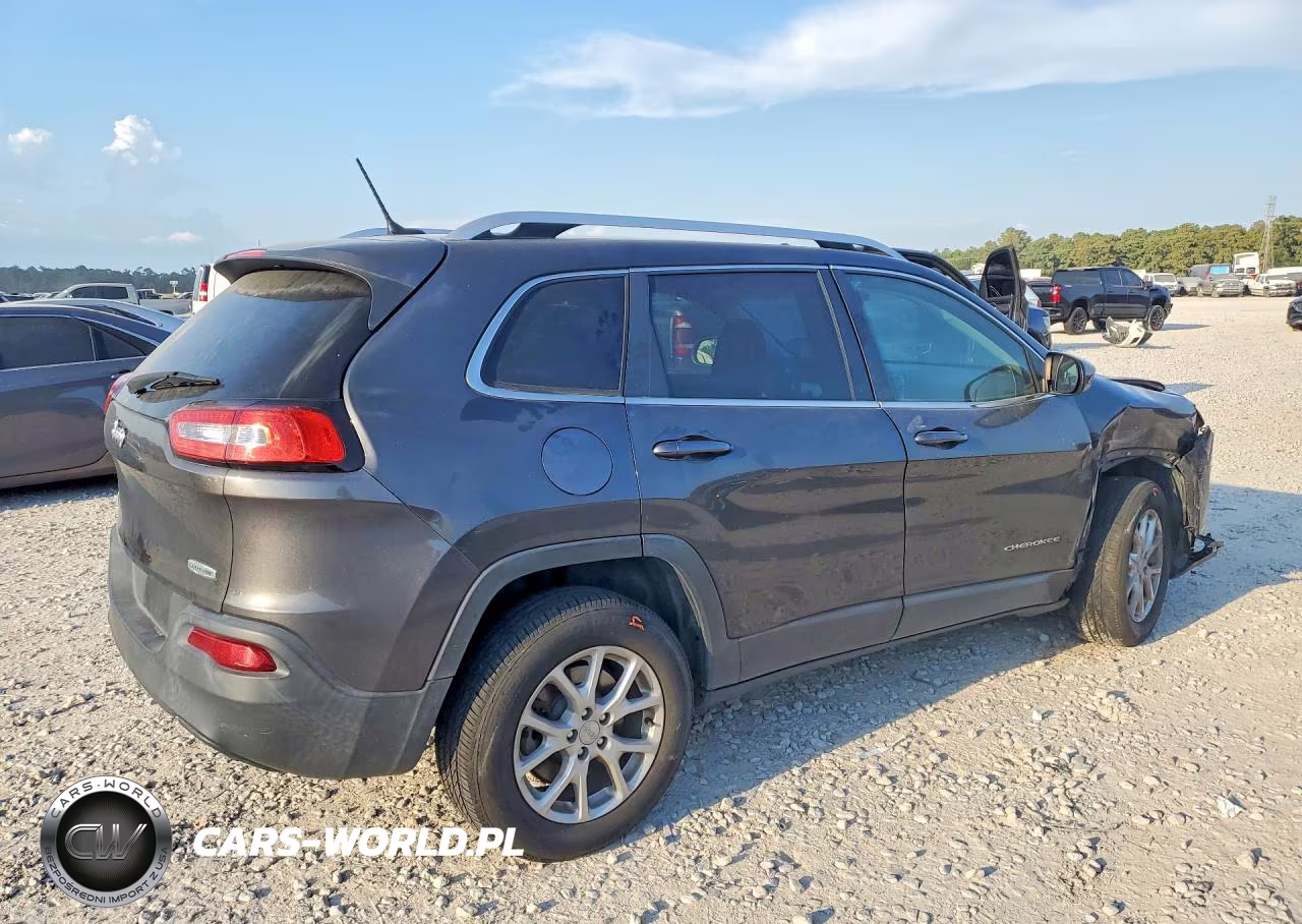2014 Jeep Cherokee Latitude VIN:1C4PJMCS7EW232437 - 3