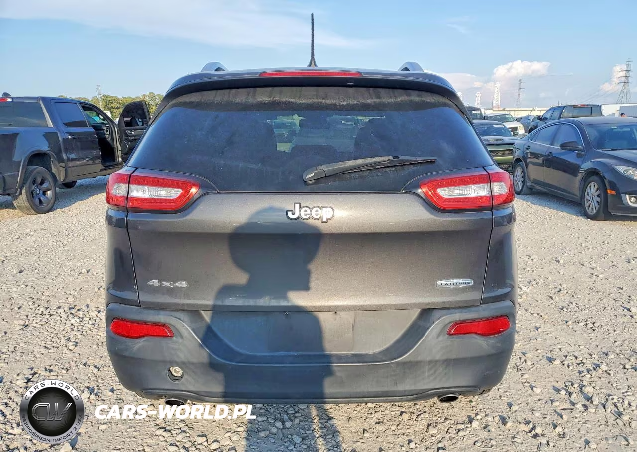 2014 Jeep Cherokee Latitude VIN:1C4PJMCS7EW232437 - 6