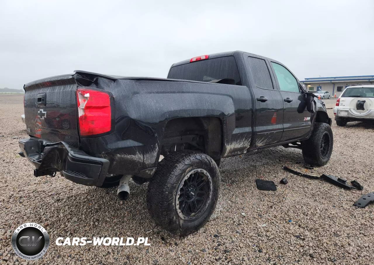 2017 Chevrolet Silverado K1500 Lt VIN:1GCVKREC8HZ331018 - 3