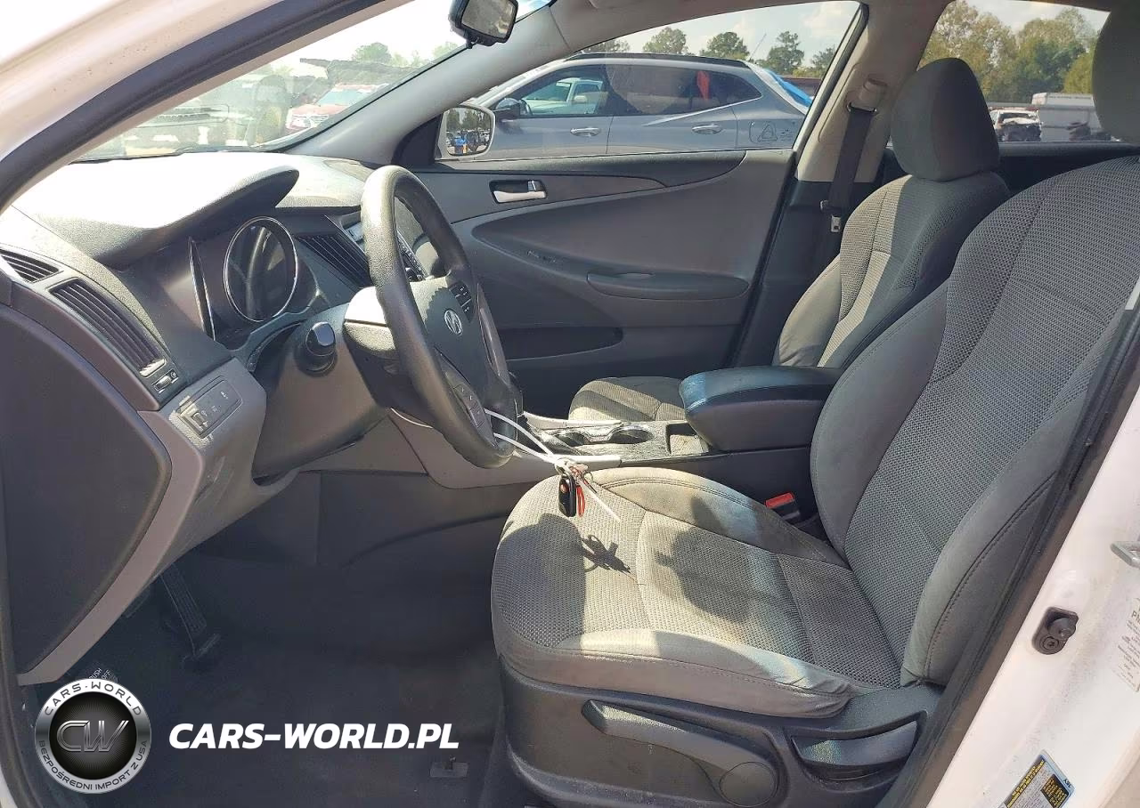 2014 Hyundai Sonata VIN:5NPEB4AC7EH866563 - 7