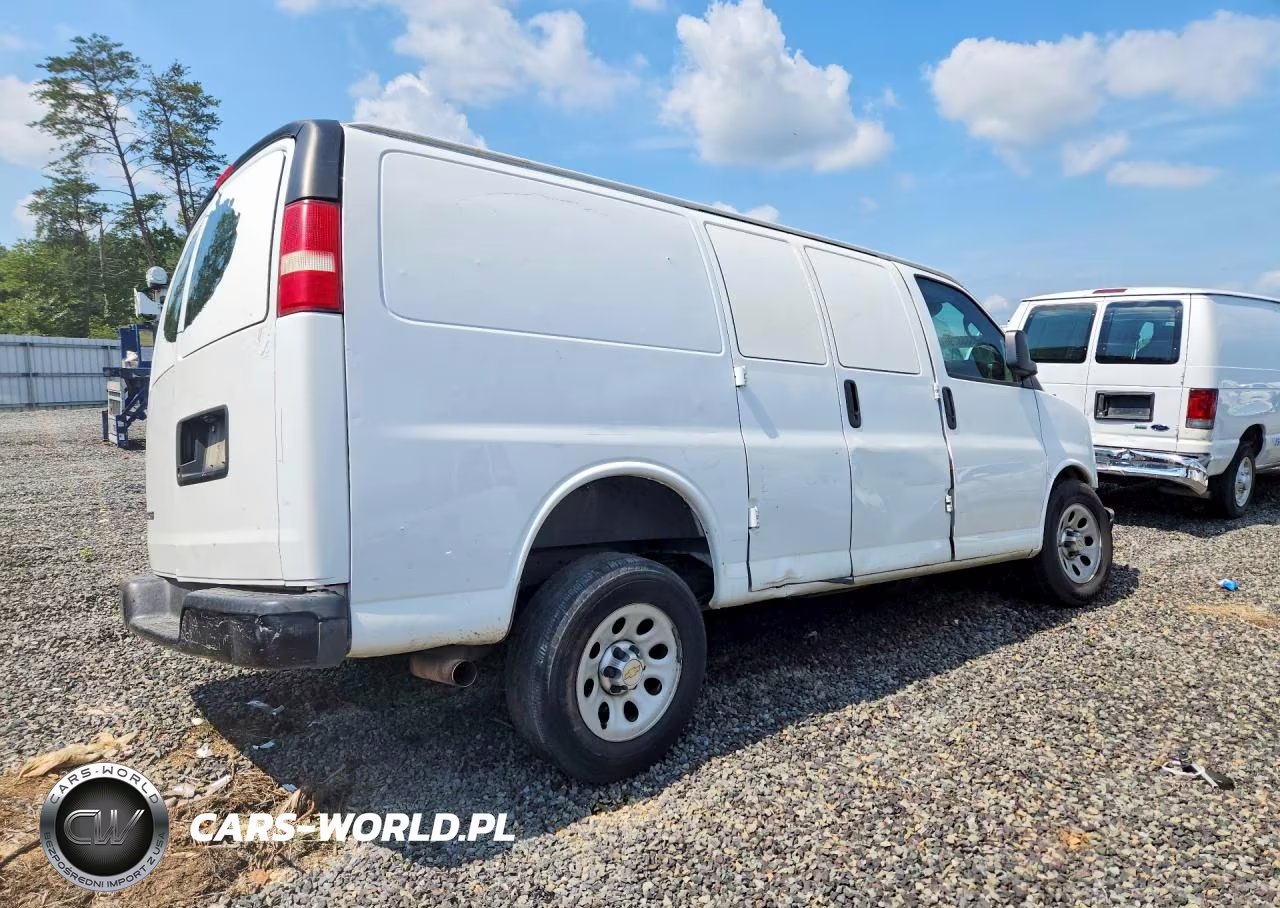 2013 Chevrolet Express 1500 Cargo Delivery Van VIN:1GCSGAFX4D1111052 - 3