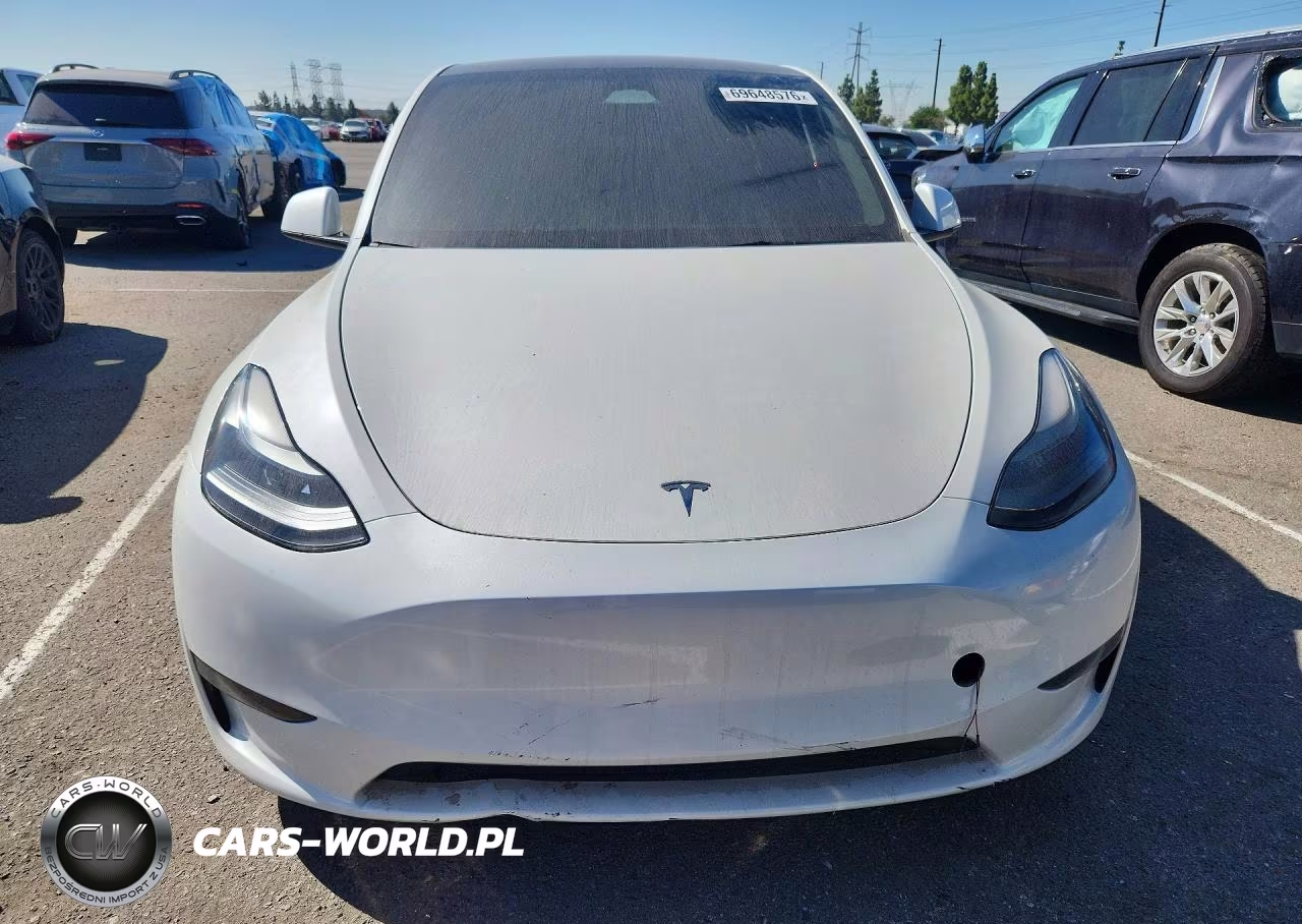 2021 Tesla Model Y VIN:7SAYGDED8RF008883 - 5