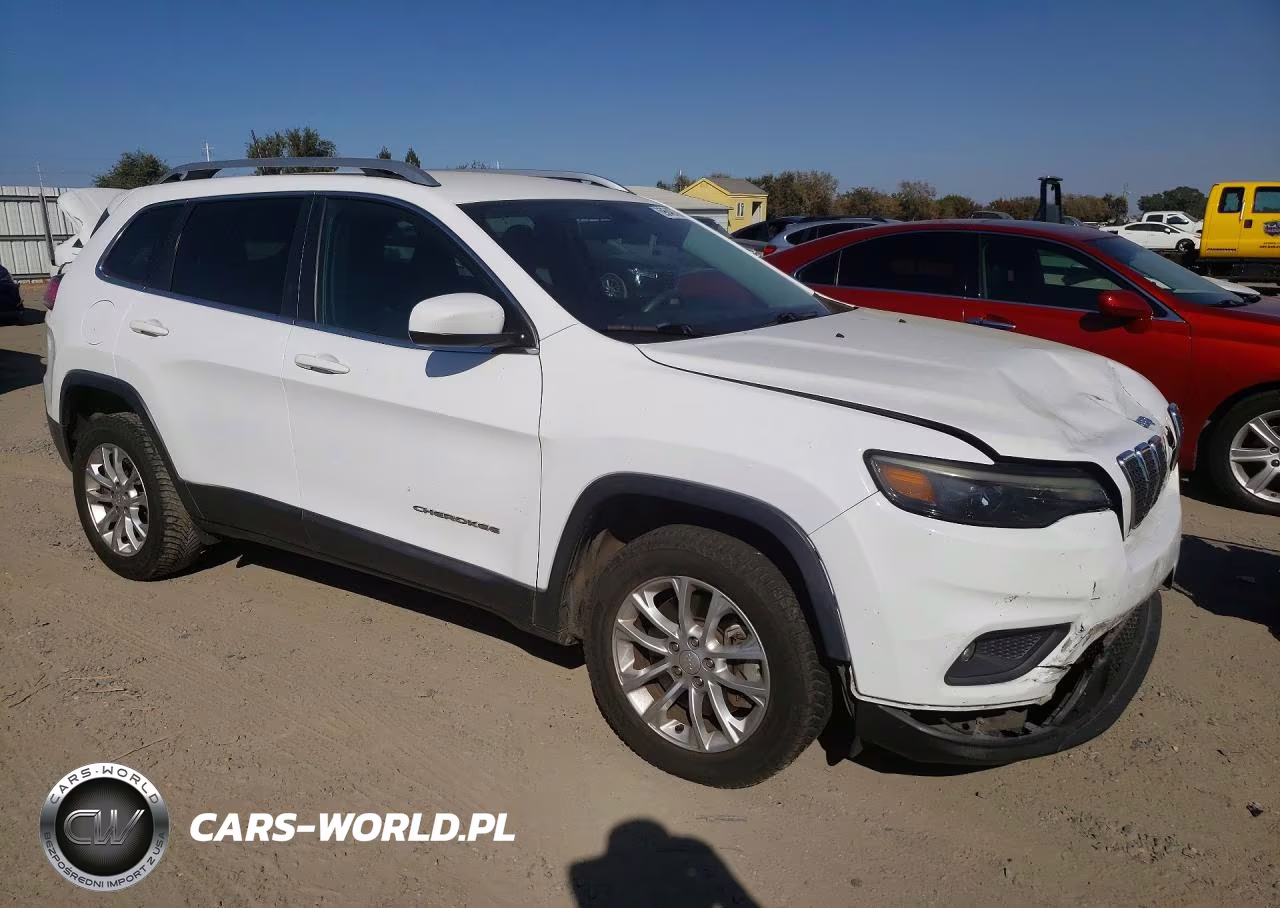 2019 Jeep Cherokee Latitude VIN:1C4PJMCB6KD226961 - 4
