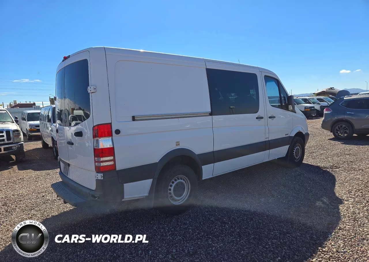 2012 Mercedes-Benz Sprinter 2500 Delivery Van VIN:WD3PE7CC9C5717044 - 3