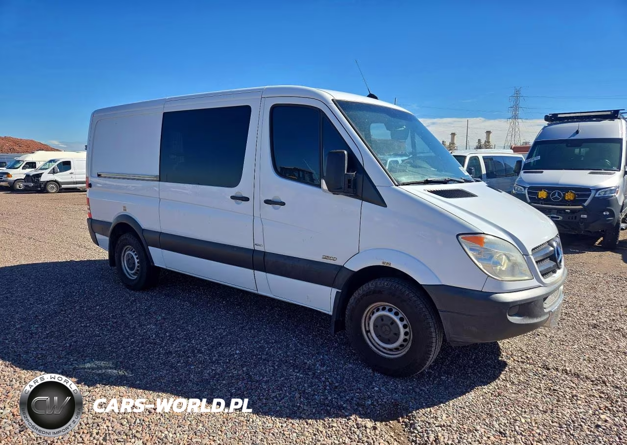 2012 Mercedes-Benz Sprinter 2500 Delivery Van VIN:WD3PE7CC9C5717044 - 4