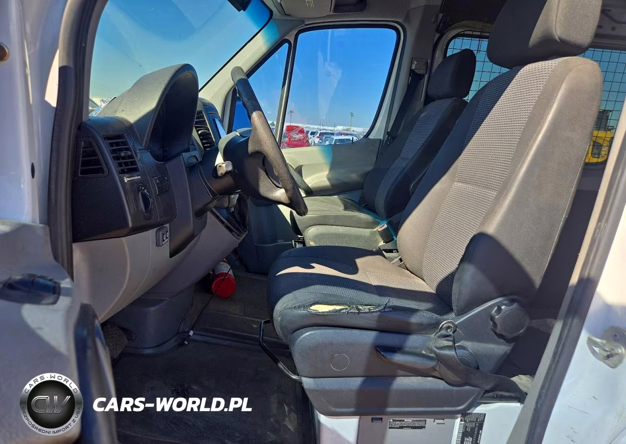 2012 Mercedes-Benz Sprinter 2500 Delivery Van VIN:WD3PE7CC9C5717044 - 7