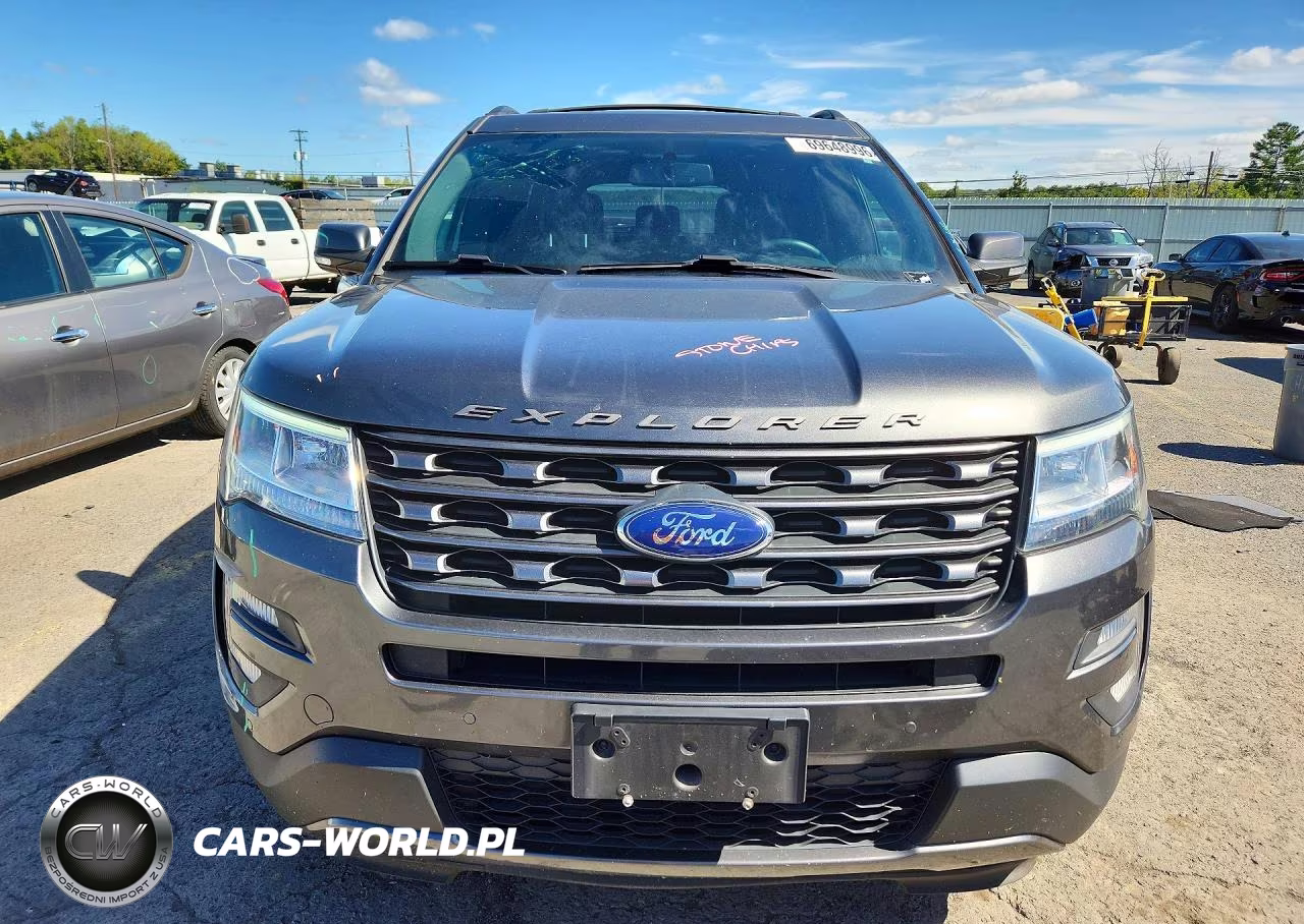 2017 Ford Explorer Xlt VIN:1FM5K8D82HGC30006 - 5