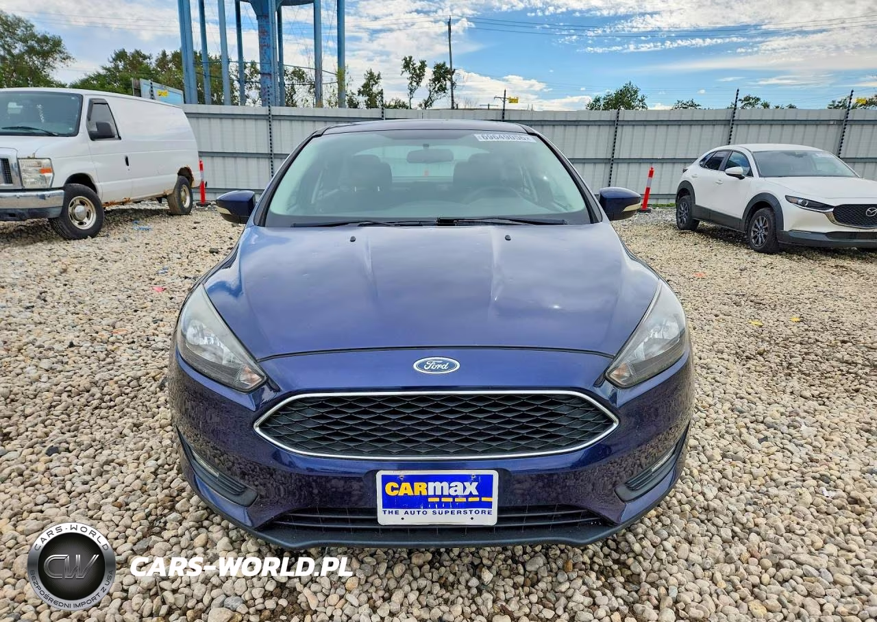 2017 Ford Focus Sel VIN:1FADP3H29HL213274 - 5