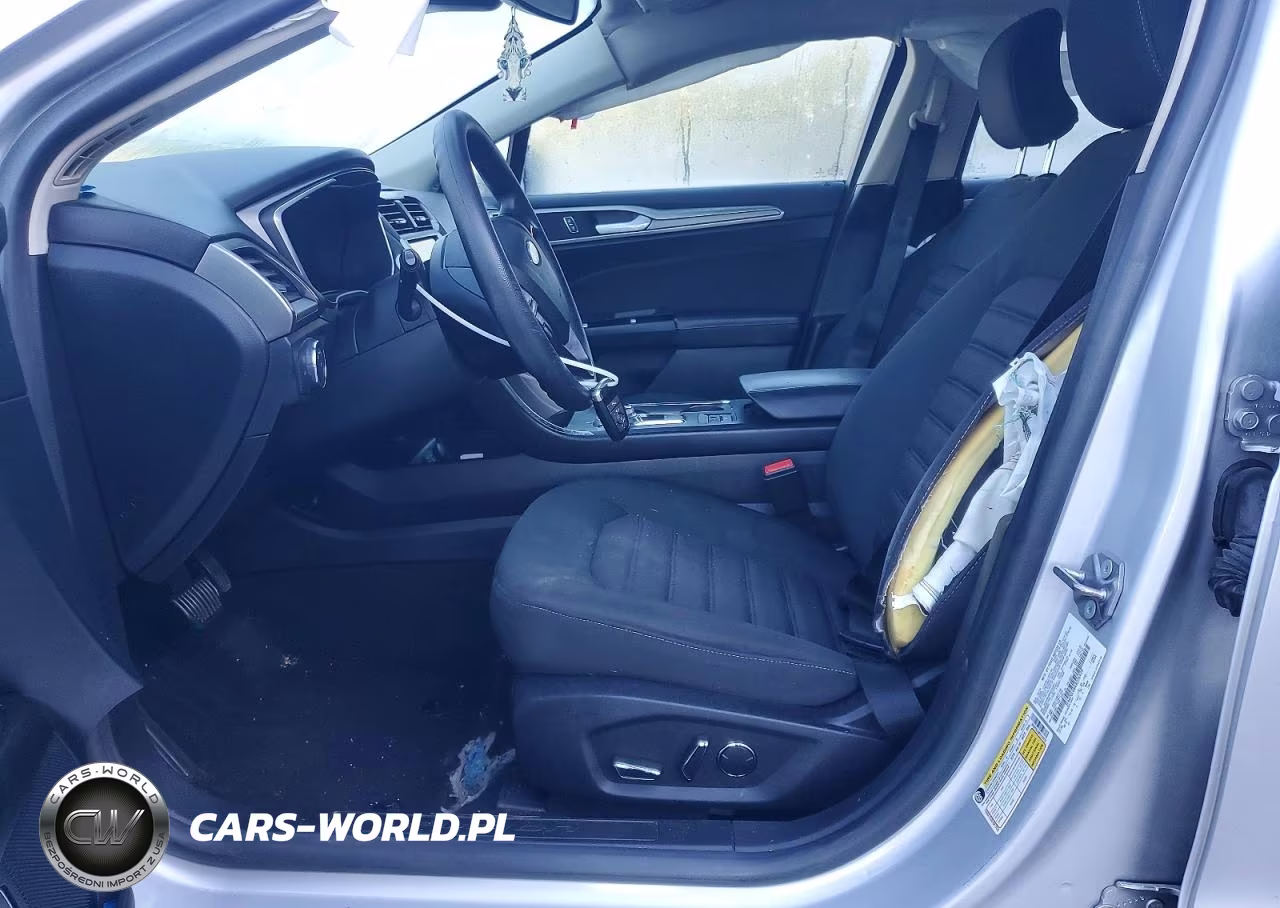 2019 Ford Fusion Se VIN:3FA6P0LU8KR226929 - 7