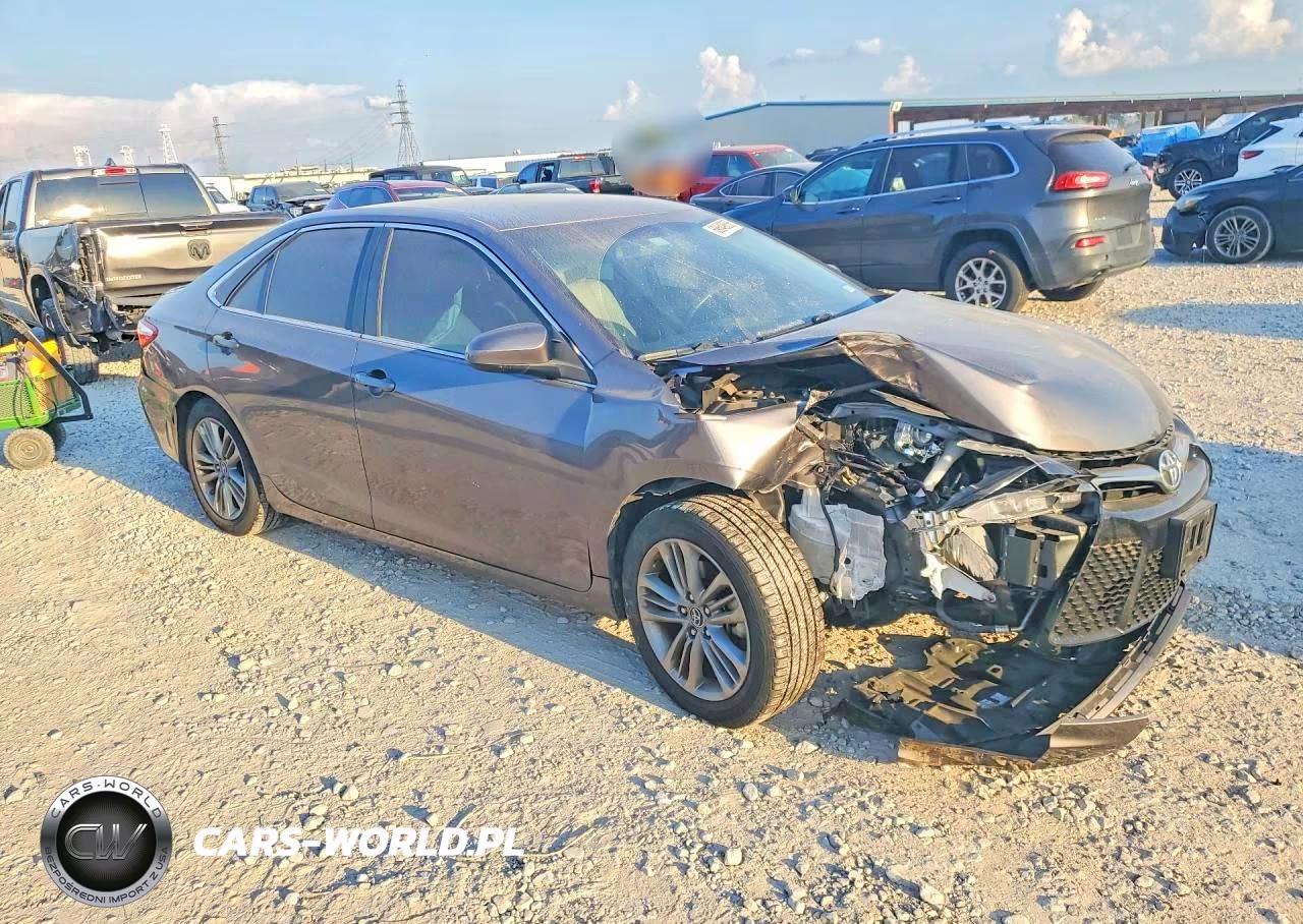 2015 Toyota Camry Se VIN:4T1BF1FK3FU066089 - 4