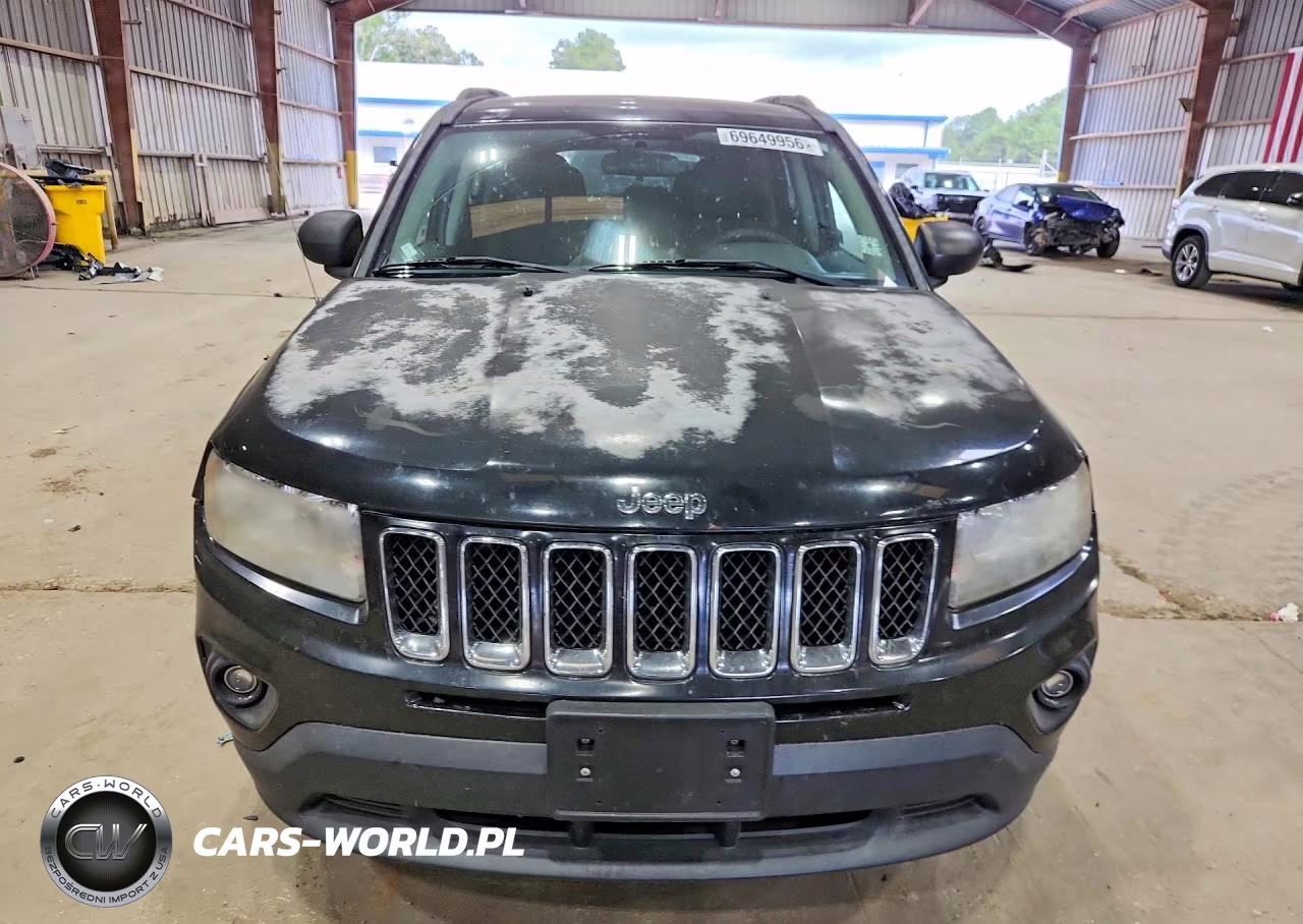 2014 Jeep Compass Sport VIN:1C4NJCBA9ED747543 - 5