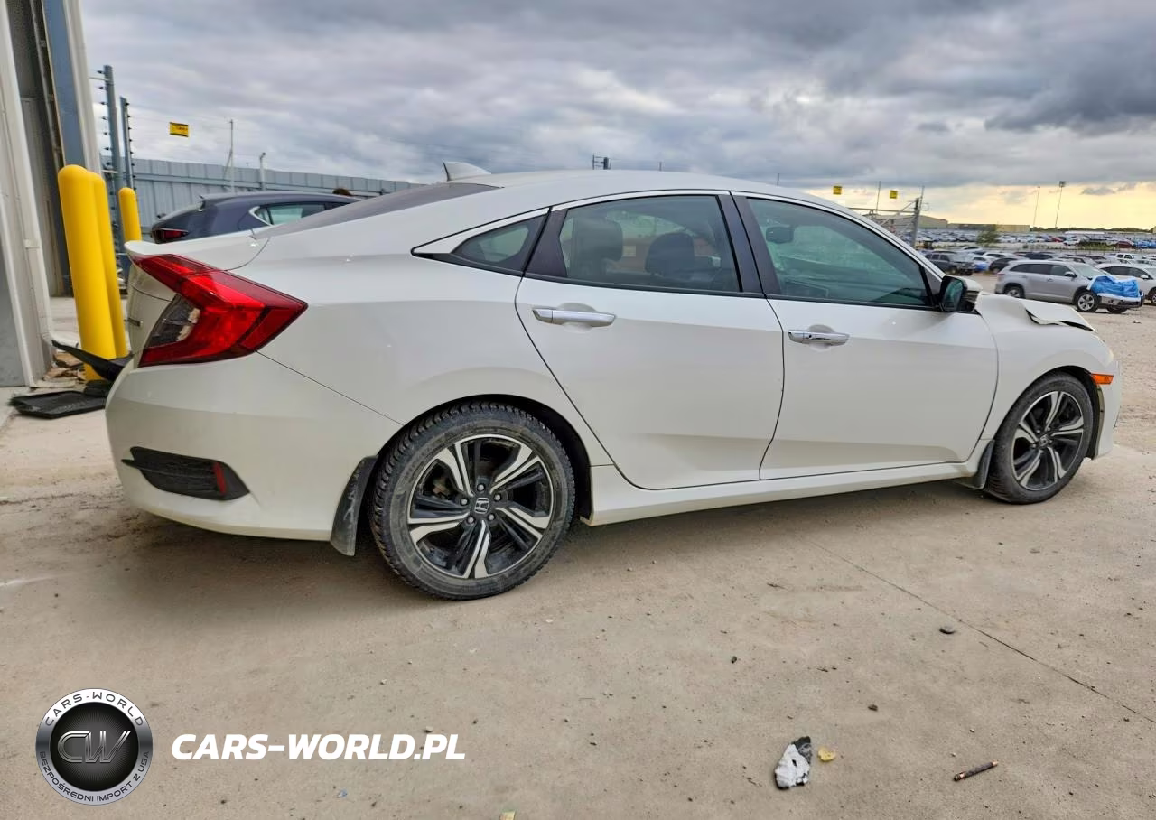 2017 Honda Civic Touring VIN:19XFC1F92HE011548 - 3
