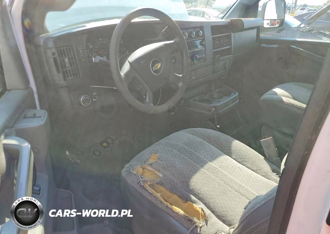 2017 Chevrolet Express G2500 Refrigerated Delivery Van VIN:1GCWGBFF5H1129760 - 8