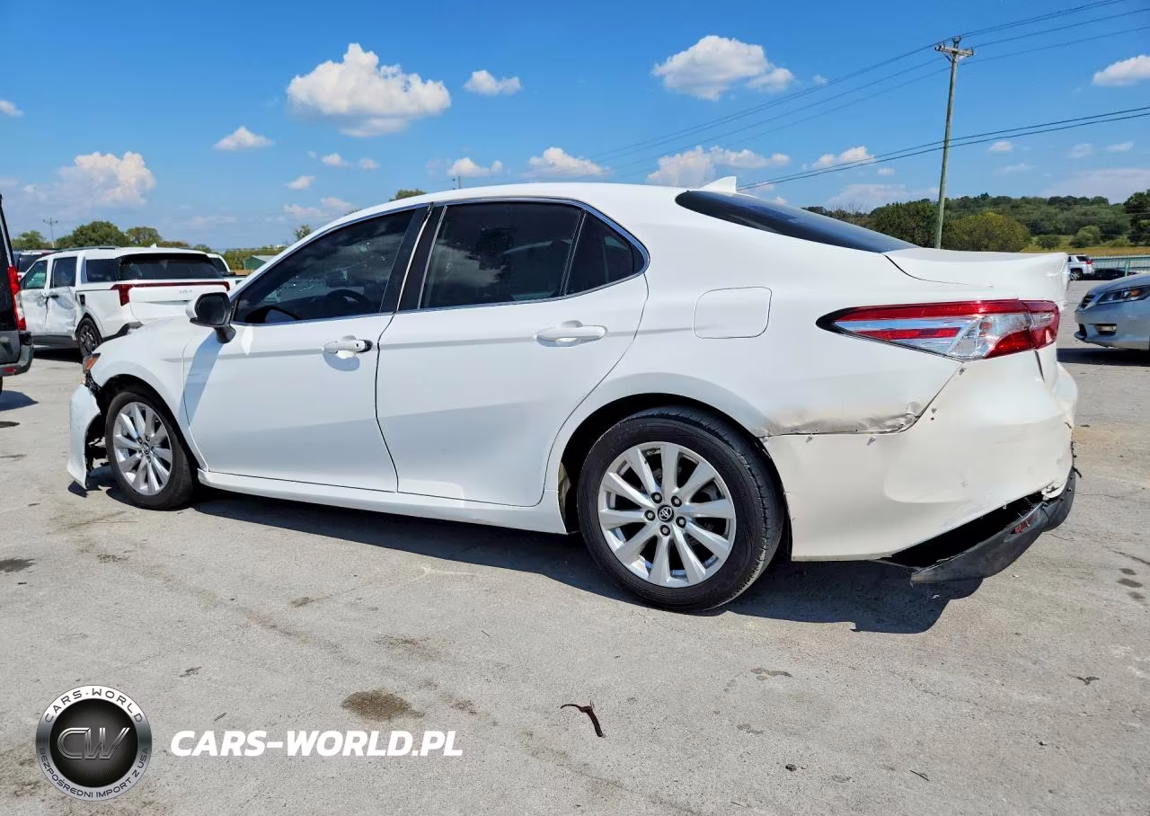 2019 Toyota Camry Le VIN:4T1B11HK8KU227199 - 2