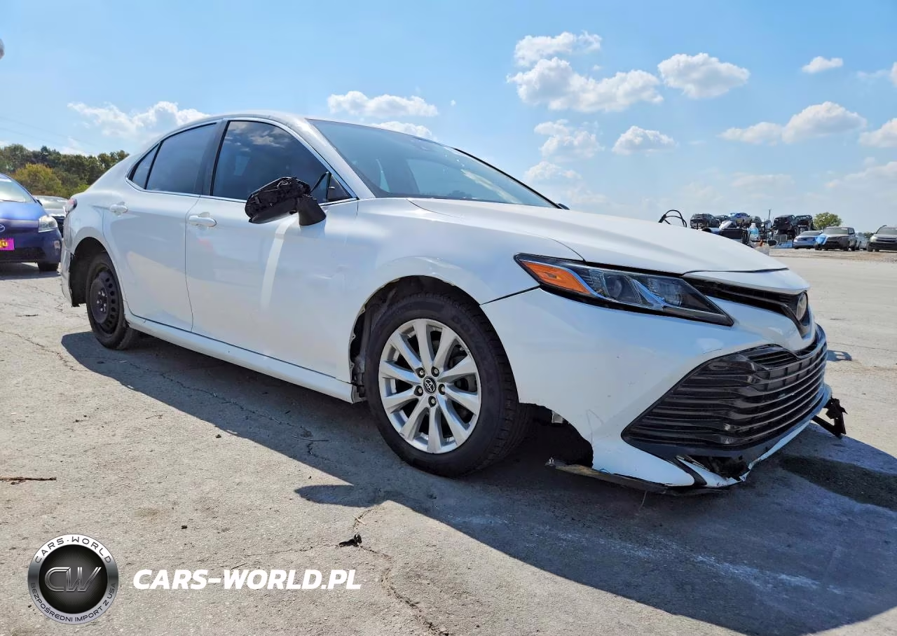 2019 Toyota Camry Le VIN:4T1B11HK8KU227199 - 4