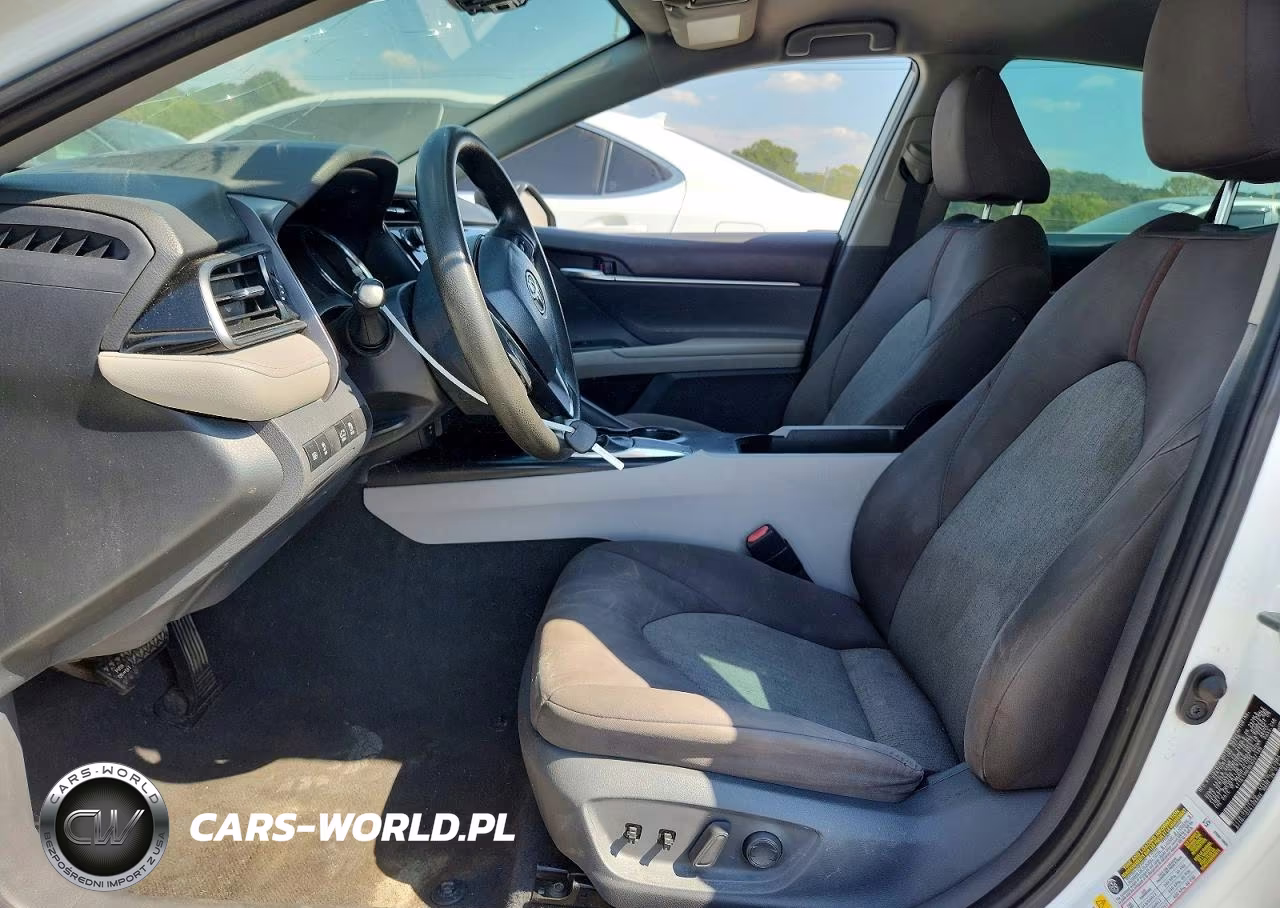 2019 Toyota Camry Le VIN:4T1B11HK8KU227199 - 7