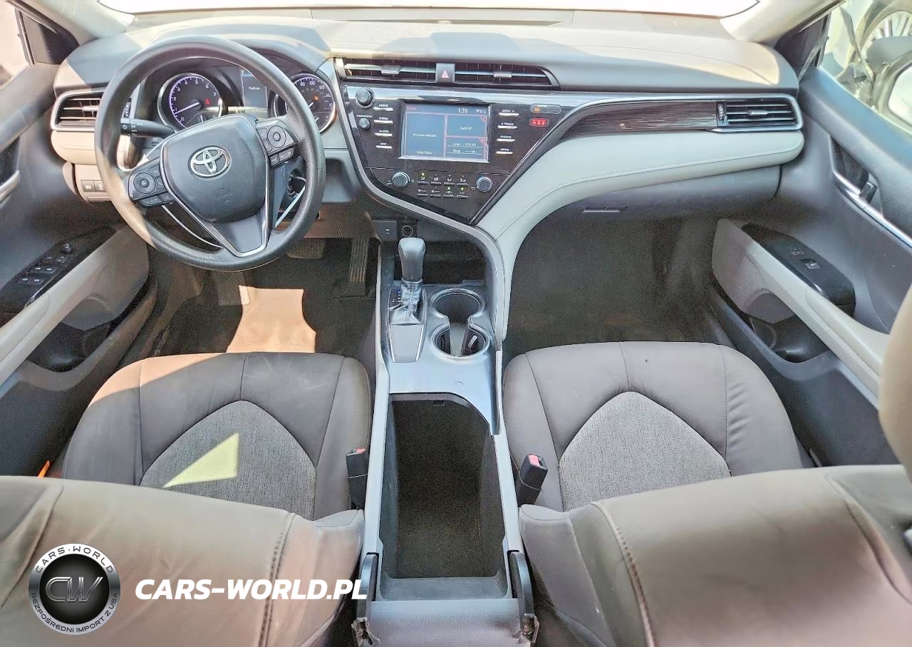 2019 Toyota Camry Le VIN:4T1B11HK8KU227199 - 8