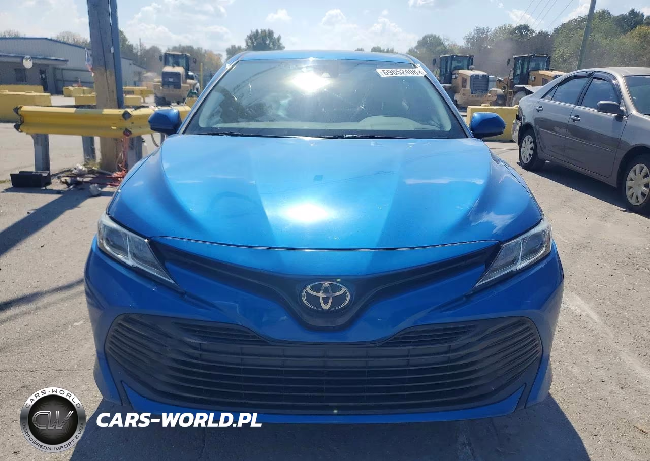 2019 Toyota Camry Le VIN:4T1B11HK2KU179893 - 5