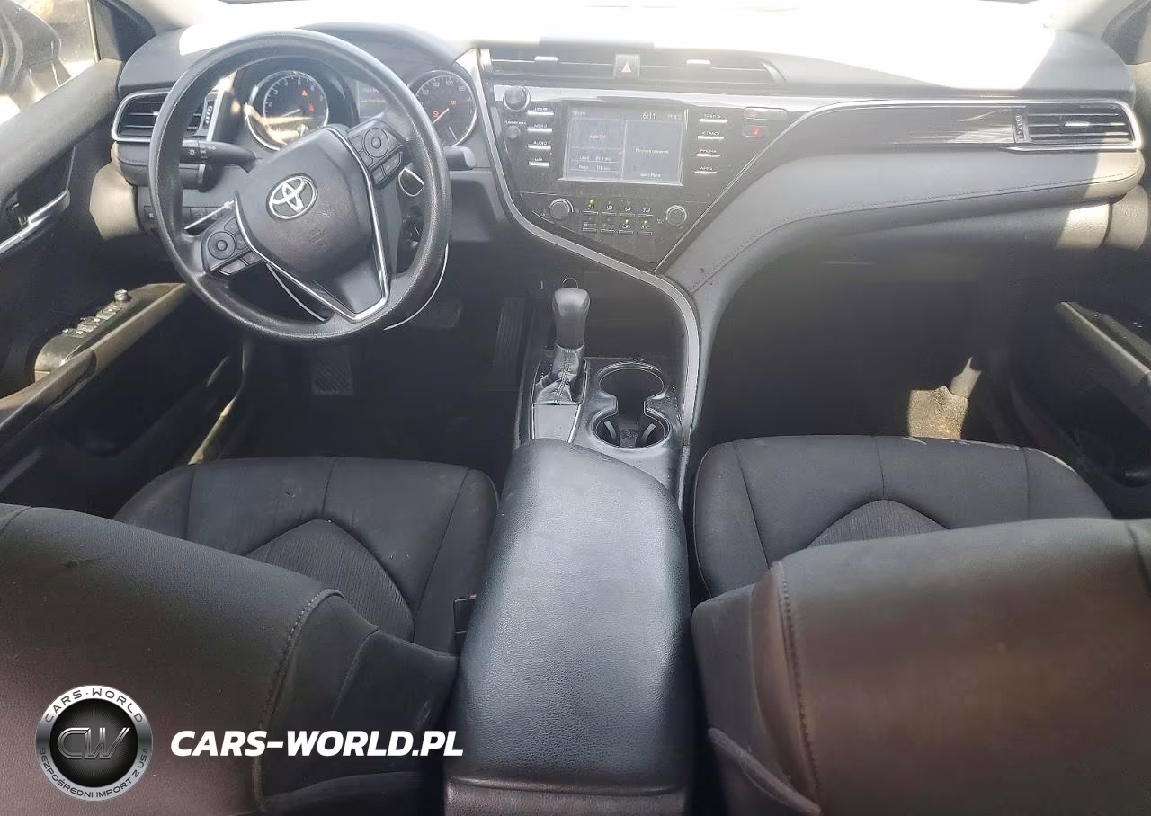 2019 Toyota Camry Le VIN:4T1B11HK2KU179893 - 8