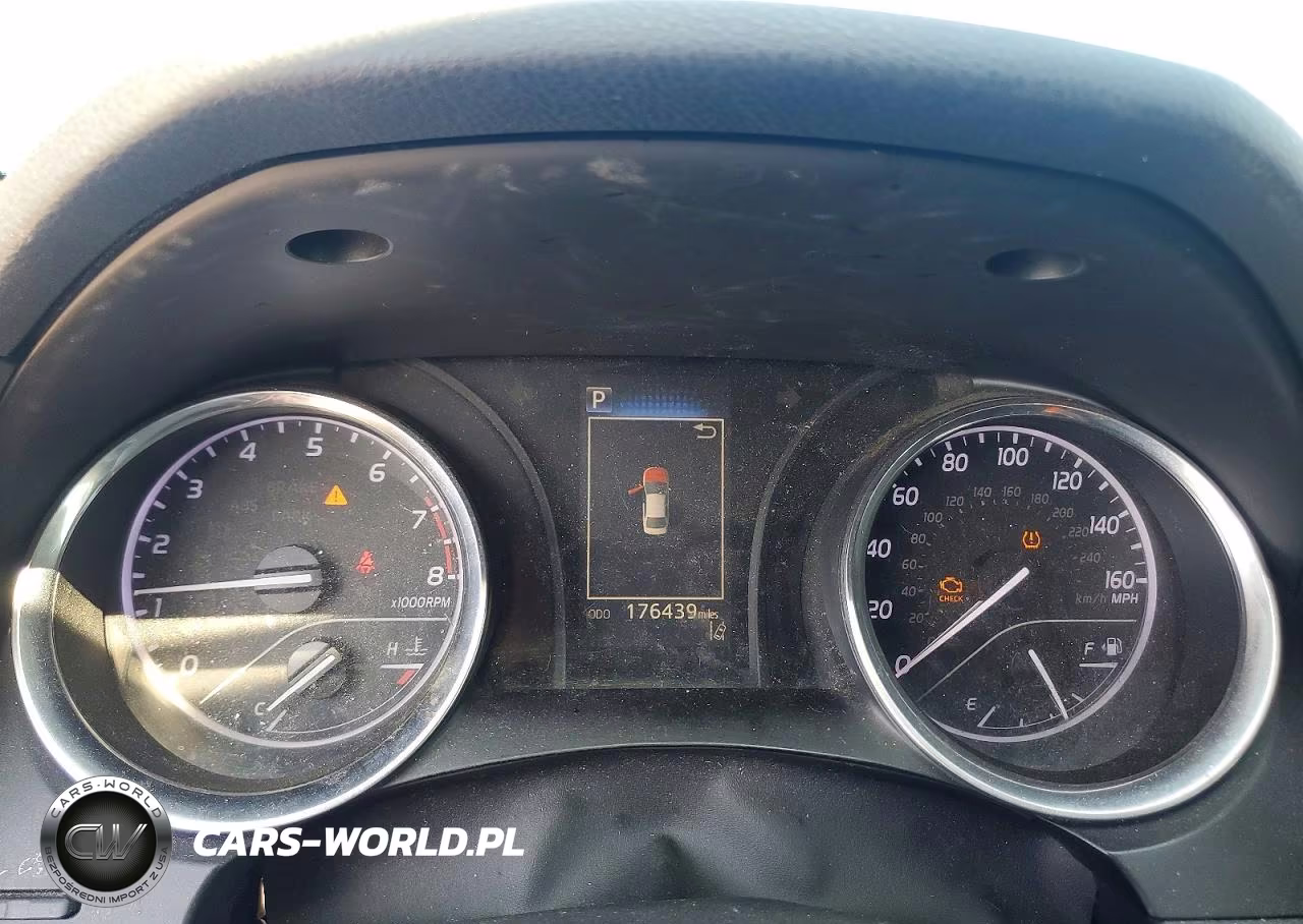 2019 Toyota Camry Le VIN:4T1B11HK2KU179893 - 9