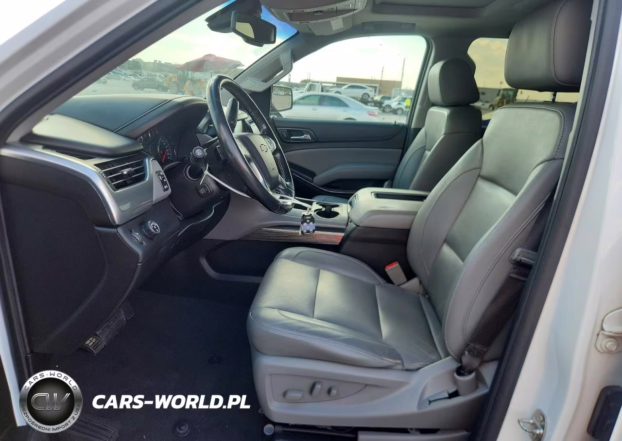 2019 Chevrolet Suburban C1500 Lt VIN:1GNSCHKCXKR235789 - 7