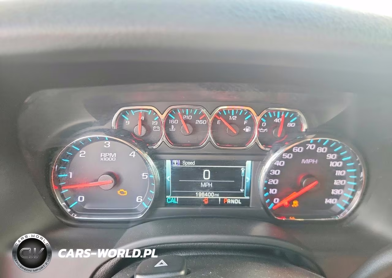 2019 Chevrolet Suburban C1500 Lt VIN:1GNSCHKCXKR235789 - 9