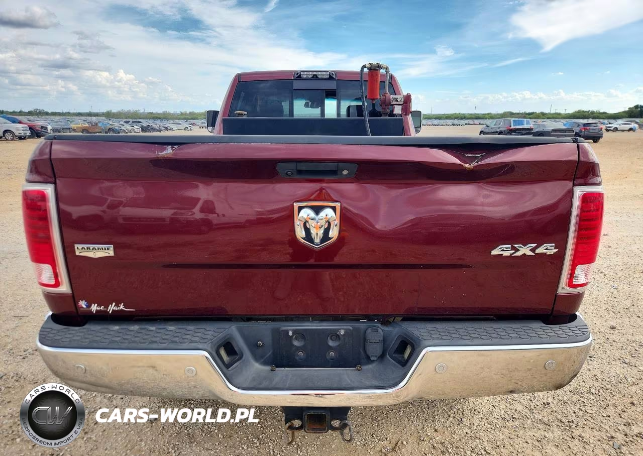 2018 Ram 2500 Laramie VIN:3C6UR5KL0JG179270 - 6