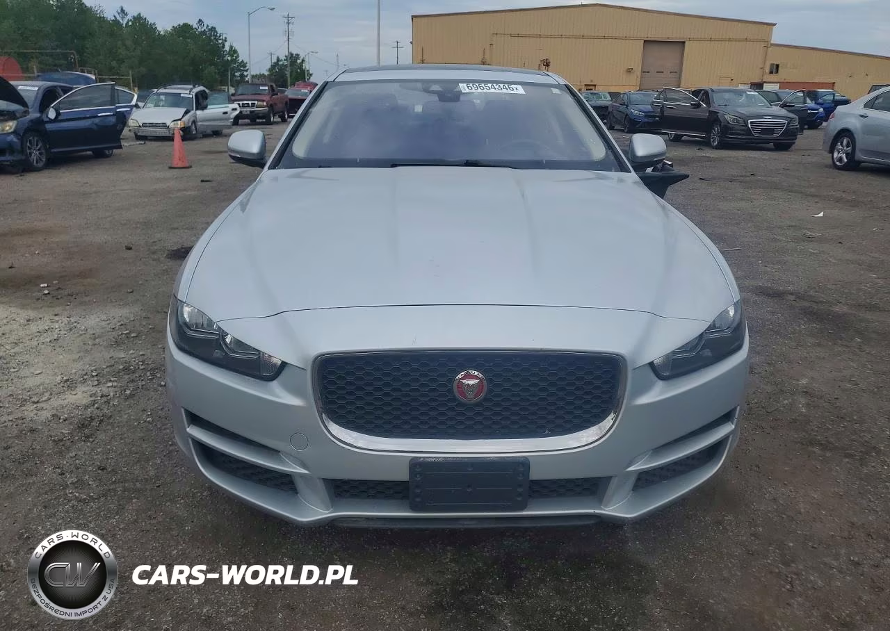 2018 Jaguar Xe Premium VIN:SAJAD4FX7JCP34561 - 5