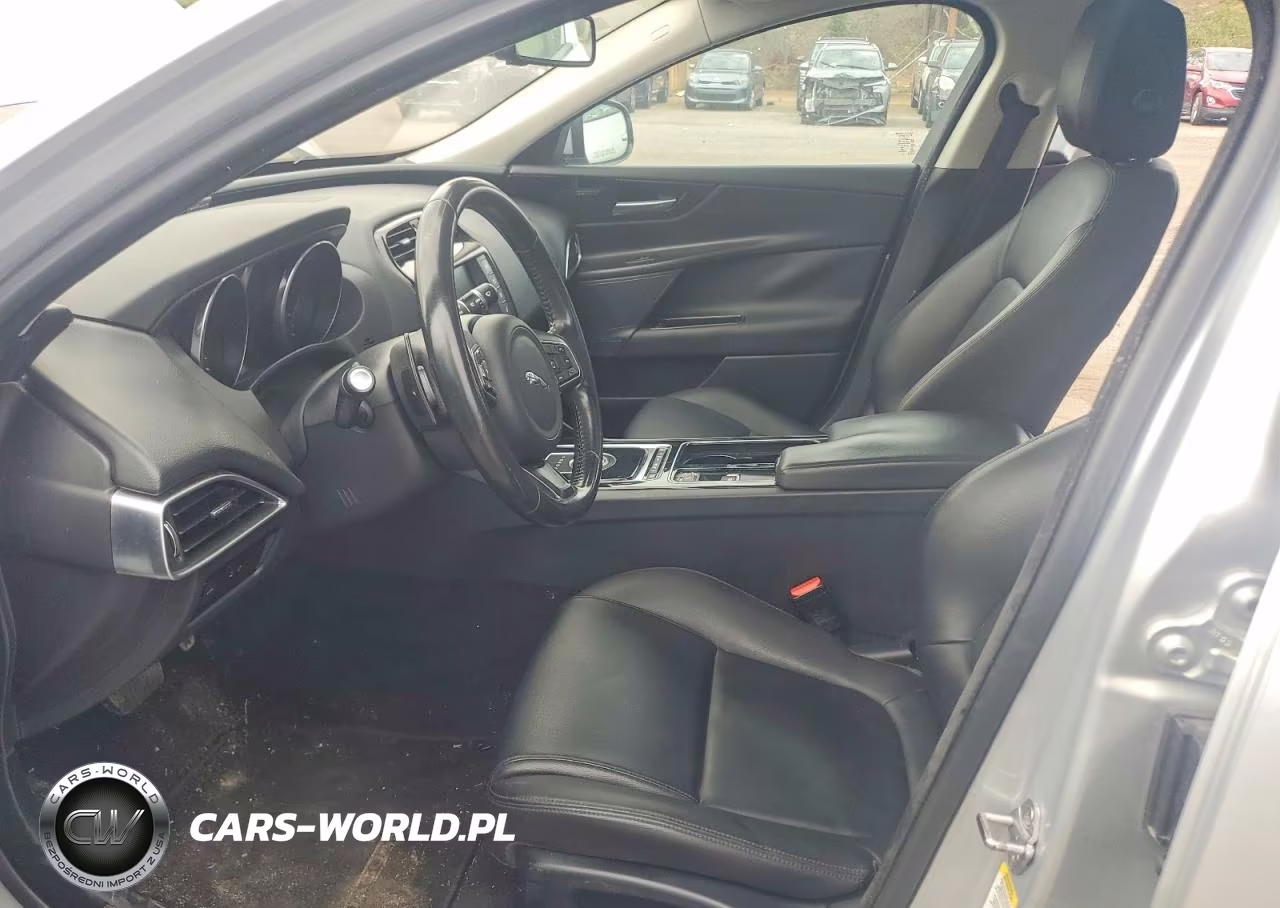 2018 Jaguar Xe Premium VIN:SAJAD4FX7JCP34561 - 7