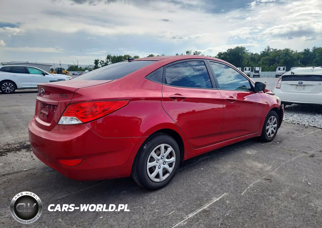 2013 Hyundai Accent Gls VIN:KMHCT4AE3DU357883 - 3