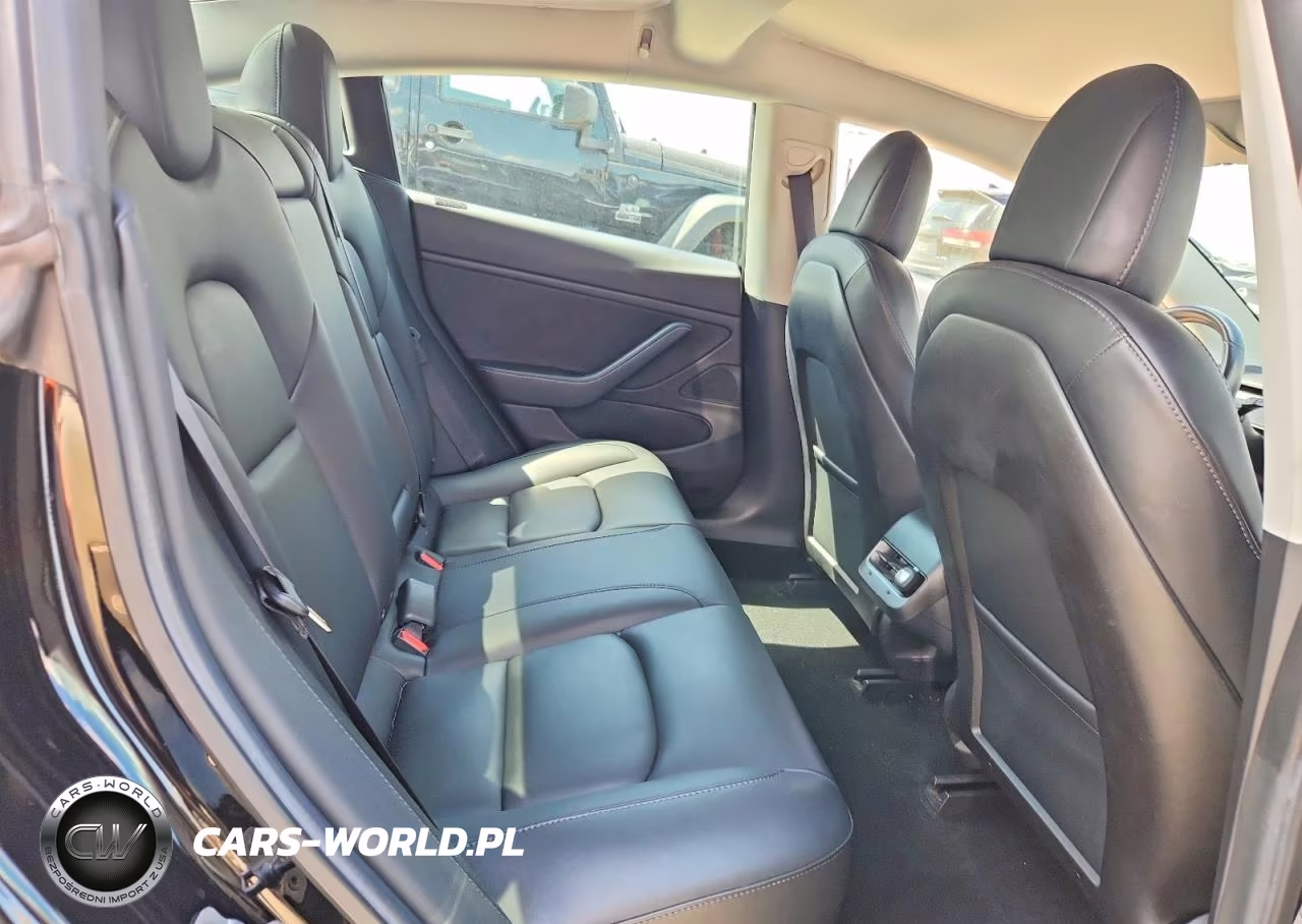 2019 Tesla Model 3 VIN:5YJ3E1EB4KF388966 - 10