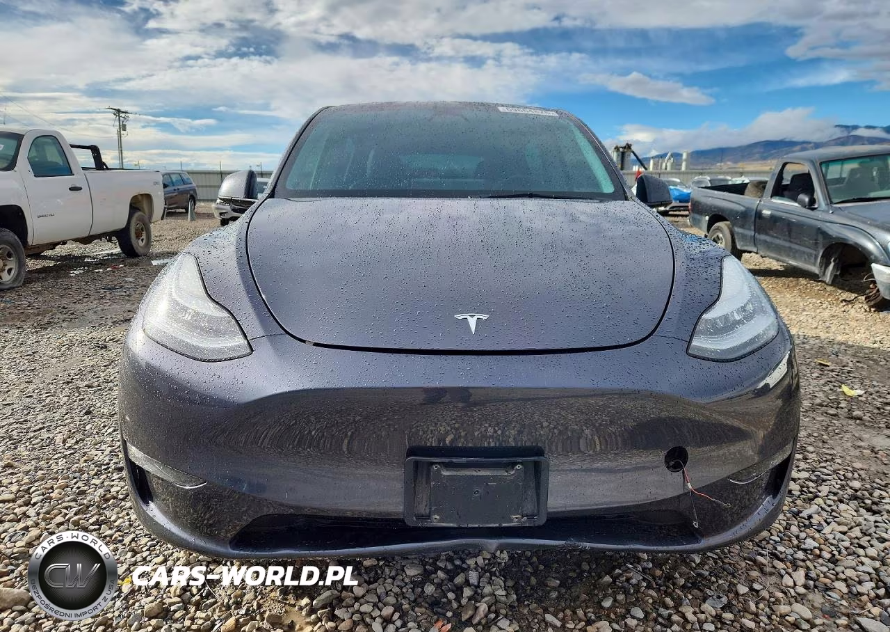 2023 Tesla Model Y VIN:7SAYGDEE2PF615416 - 5