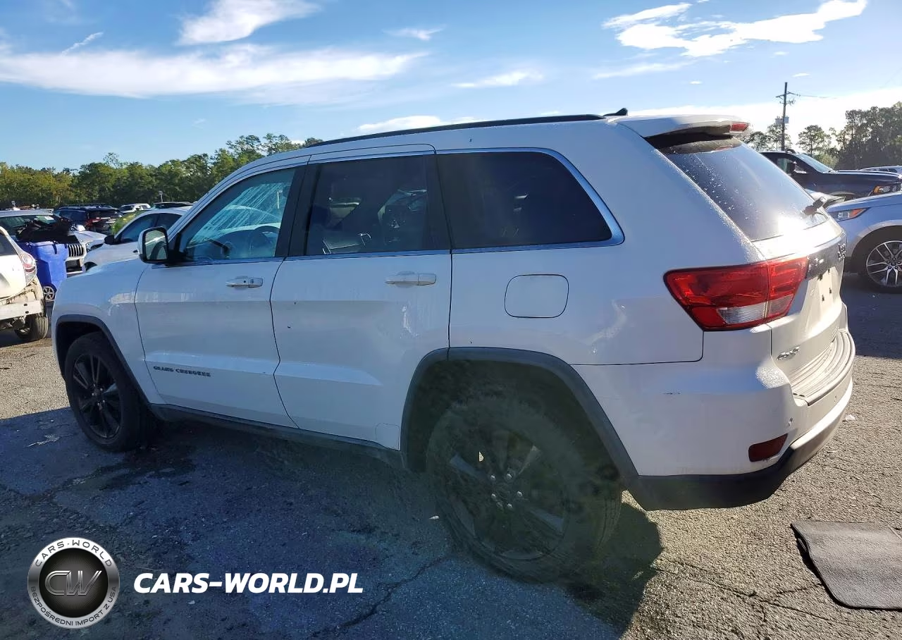 2012 Jeep Grand Cherokee Laredo VIN:1C4RJFAG4CC329306 - 2