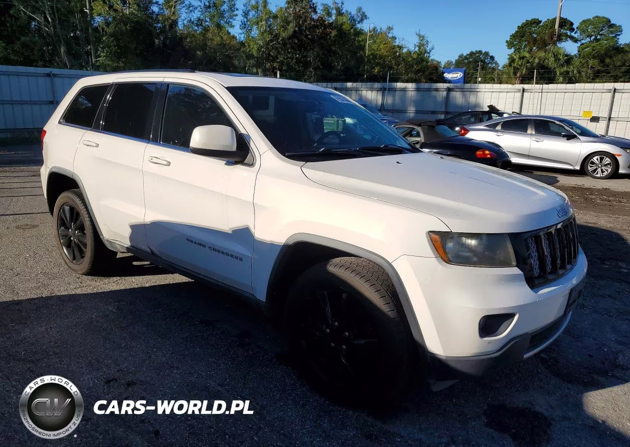 2012 Jeep Grand Cherokee Laredo VIN:1C4RJFAG4CC329306 - 4
